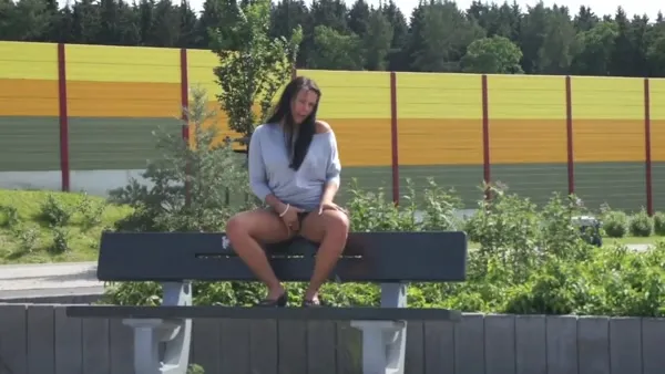 Doppelter Arschfick für die hardcore Milf